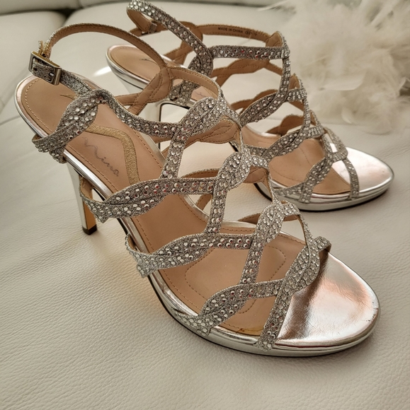Nina silver dress sandals - Picture 2 of 11